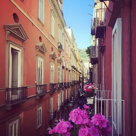 לינה וארוחת בוקר Il Balconcino A Santa Chiara נאפולי
